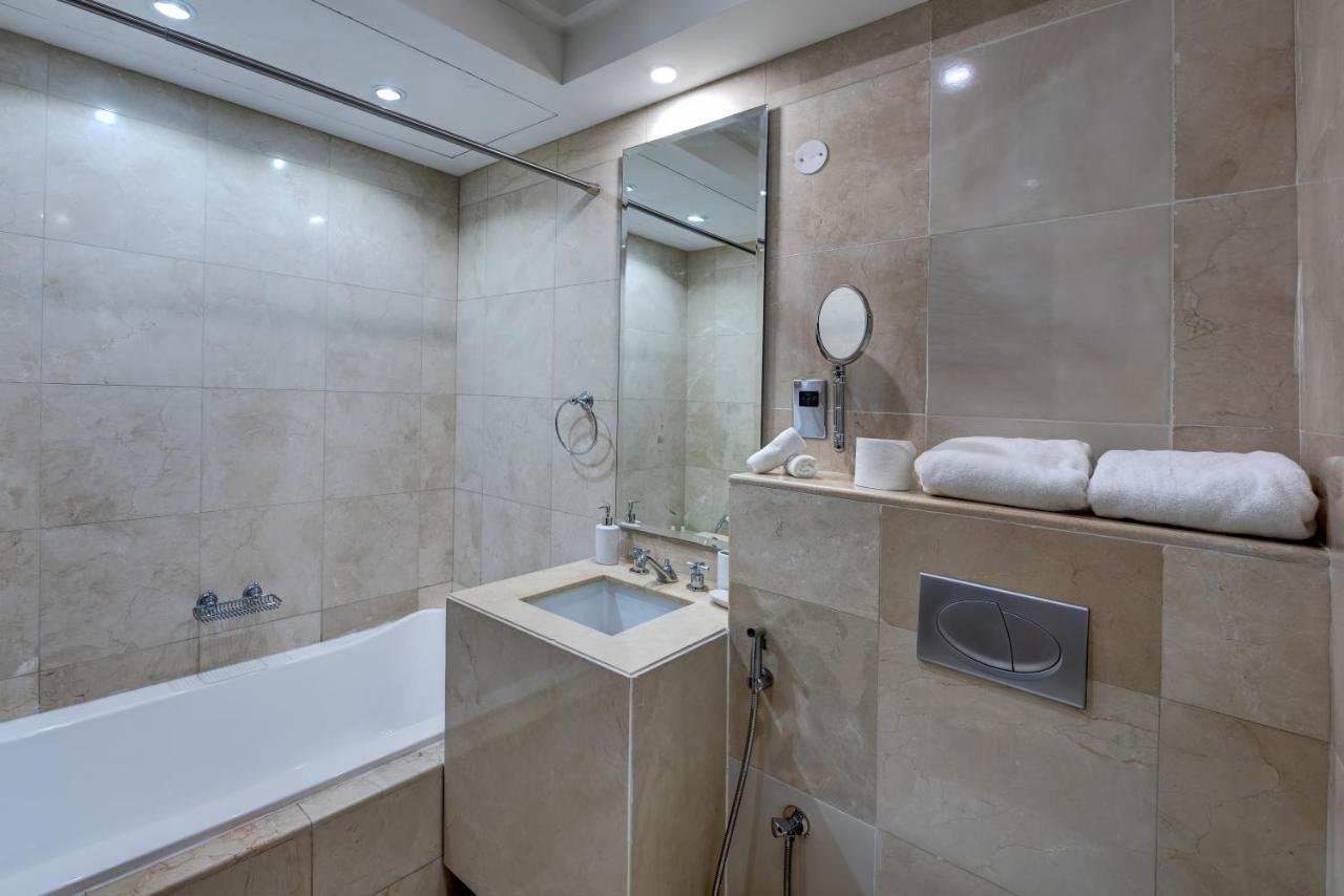 Durrani Homes - Unique Garden Apt At Souk Al Bahar Besides Dubai Mall & Burjkhalifa With Private Jaccuzi Екстер'єр фото