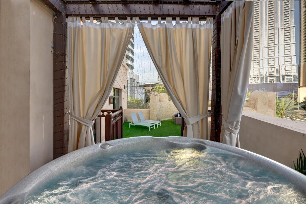 Durrani Homes - Unique Garden Apt At Souk Al Bahar Besides Dubai Mall & Burjkhalifa With Private Jaccuzi Екстер'єр фото