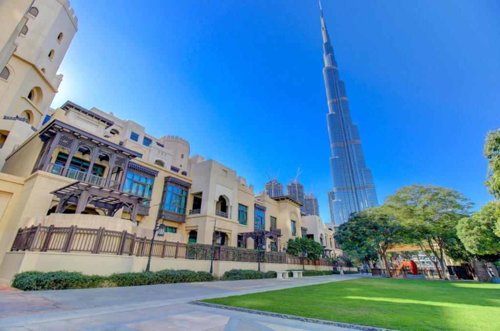 Durrani Homes - Unique Garden Apt At Souk Al Bahar Besides Dubai Mall & Burjkhalifa With Private Jaccuzi Екстер'єр фото